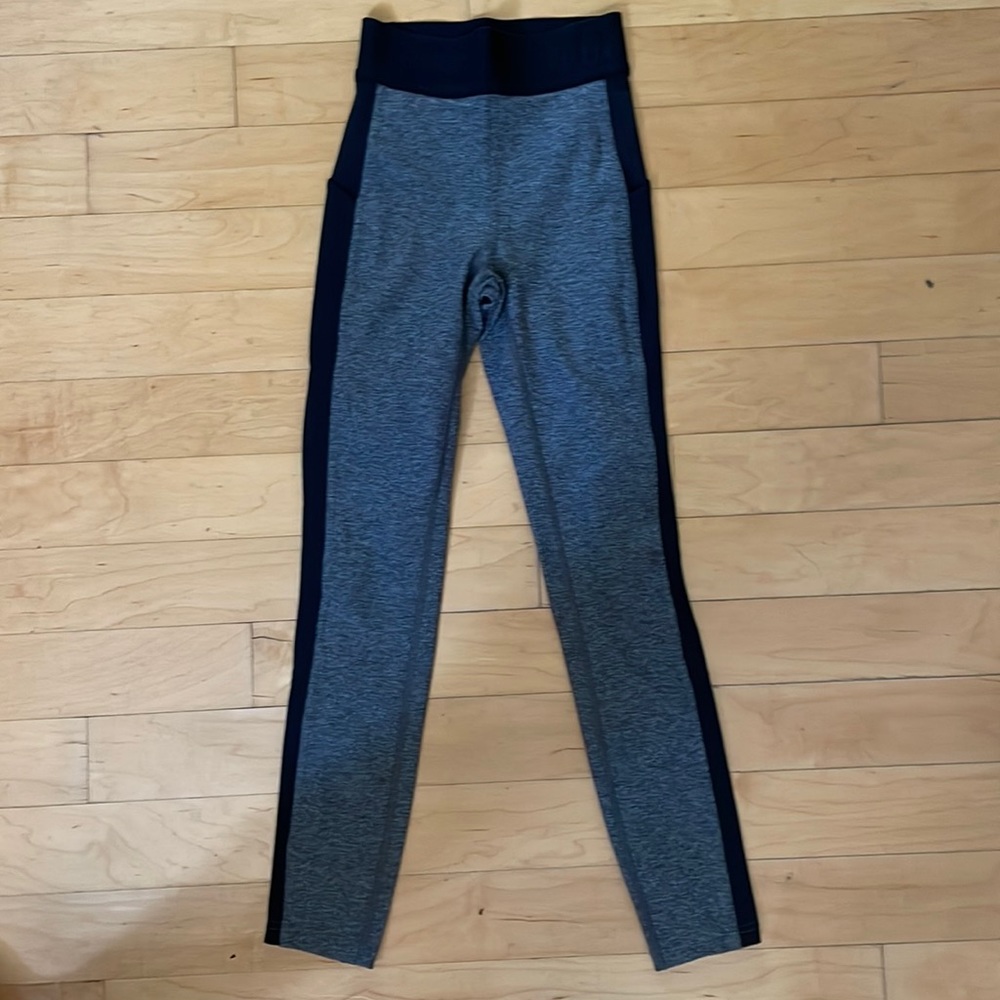 Lululemon size 2 Box it out leggings and gray and black